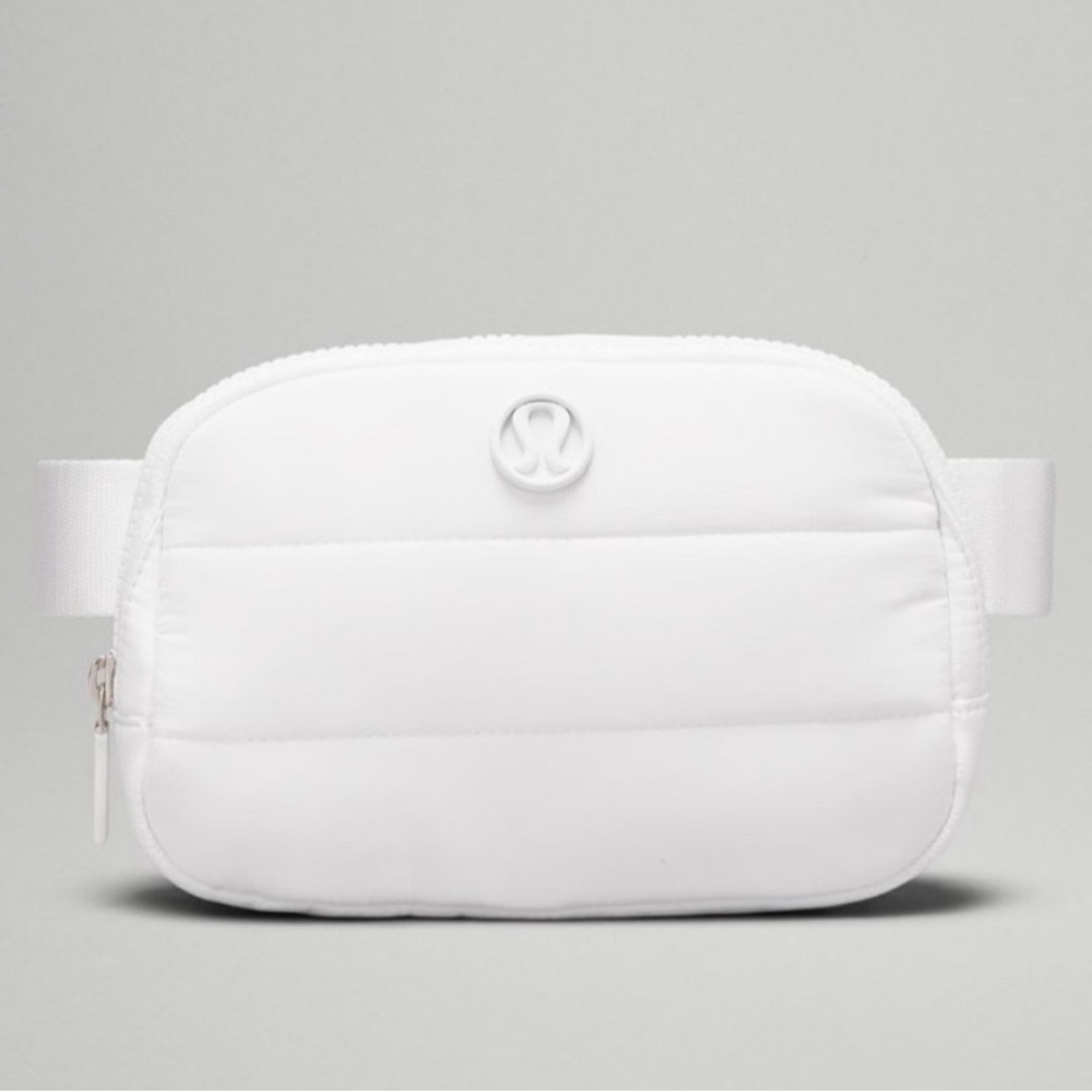 Lululemon Everywhere belt bag 1L Wonderpuff